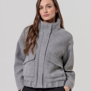 Cazadora corta de espiga gris